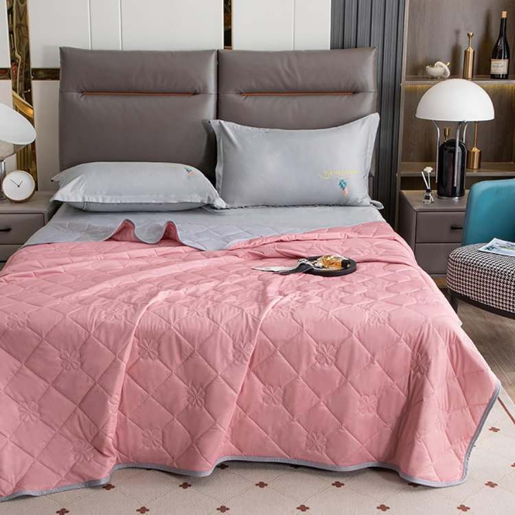 Cooling Blanket – Breathable Fabric for Comfortable Sleep, Hypoallergenic, Machine-Washable, Lightweight Design 1