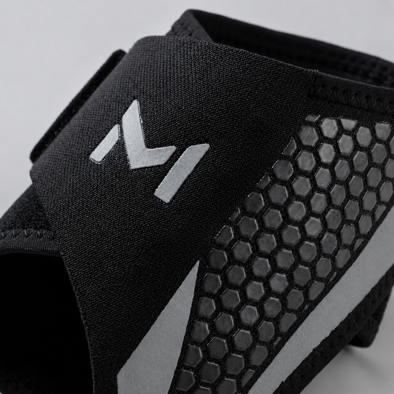 Compression Ankle Sleeve – Ankle Support Brace for Sports & Daily Wear