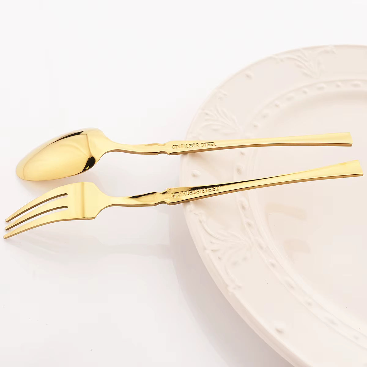 Modern Stainless Steel Flatware Set – Minimalist Cutlery for Stylish Dining