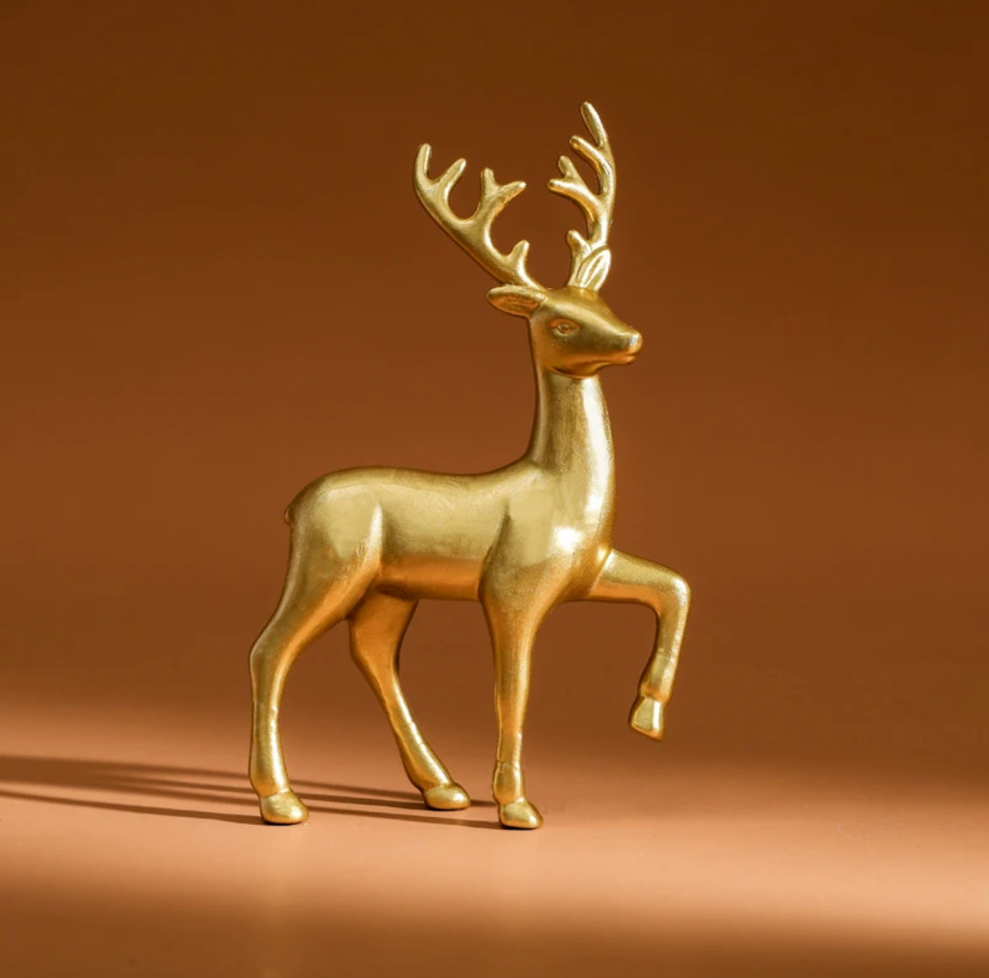 Elegant Christmas Reindeer Figurines