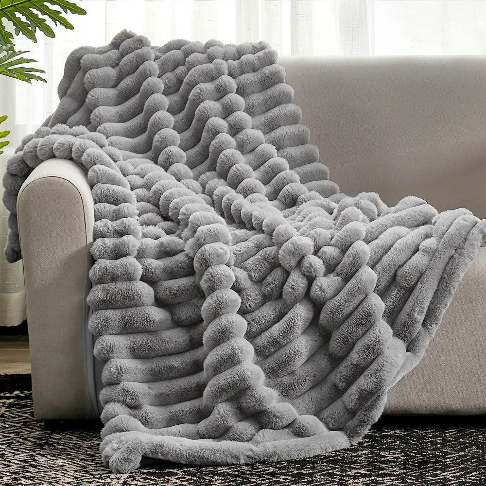 Plush Throw Blanket – Ultra Soft & Cozy Couch Blanket for All Seasons